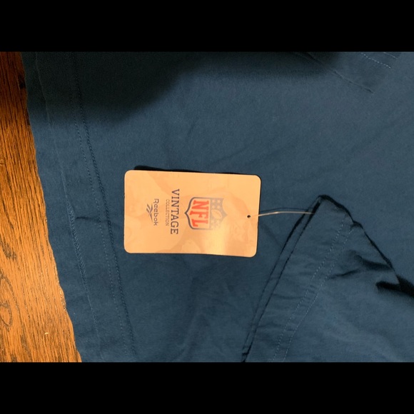 Boys size large giants long sleeve football shirt - Picture 3 of 3